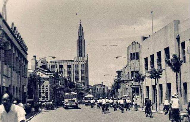 1947年贵妇董玉贞离奇失踪,丈夫登报求助,警方靠一只