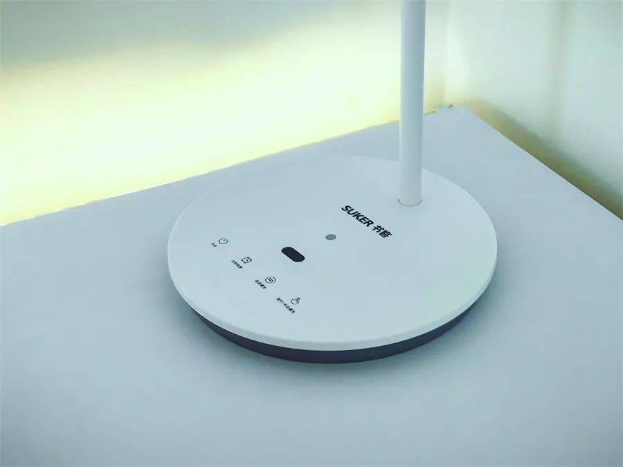 小路灯大智能,支持手扫即亮、调光,这款书客护眼灯L1是真智能