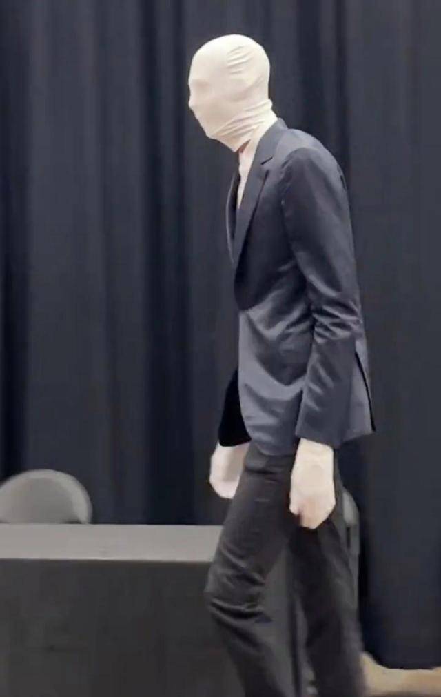 文班亚马万圣节扮相完美诠释瘦长鬼影,今日迎战单核杜兰特_命中率