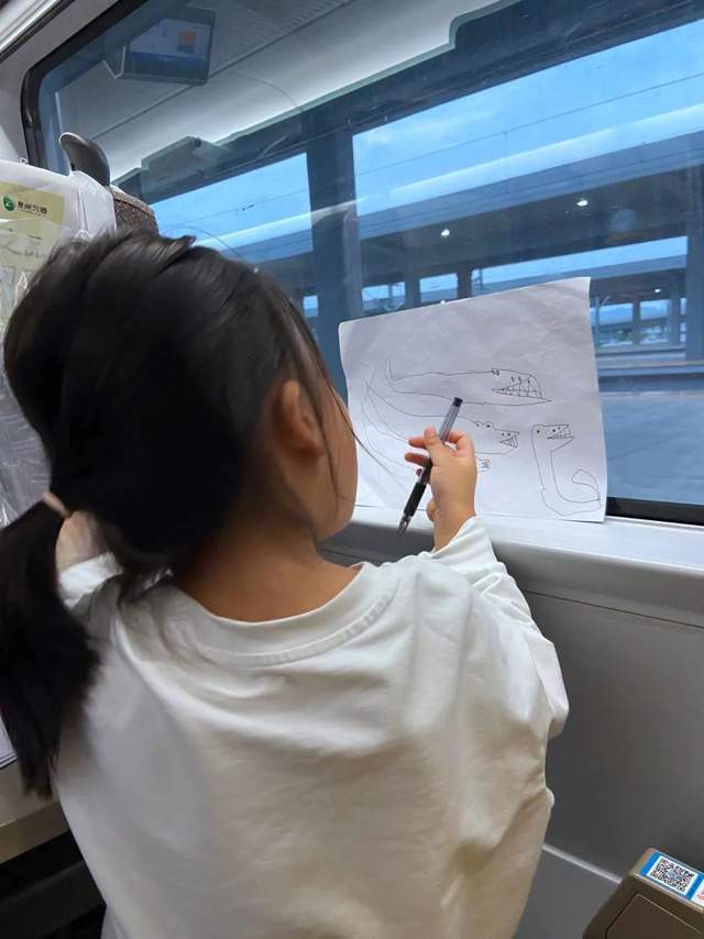 亲爱的袁子墨,妈妈带你寻美南京_秦淮_带着_码头