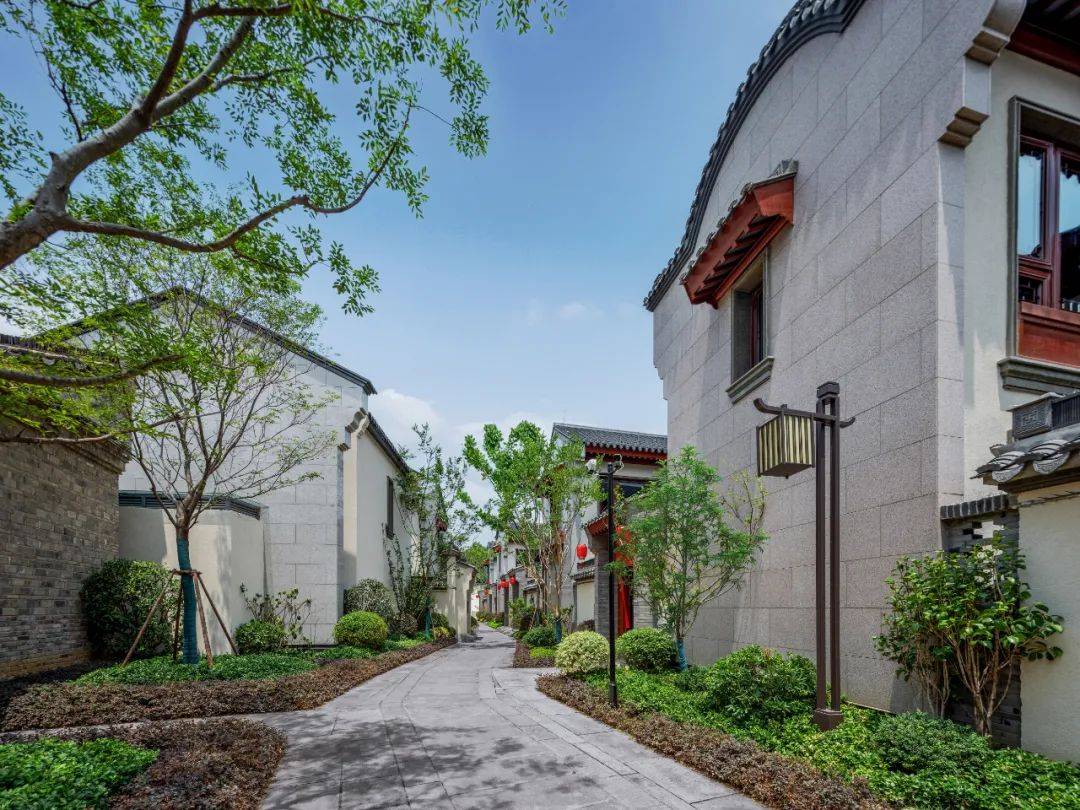 答案是,芜湖古城别墅.▲活动实拍图售楼处电话400-012-613588