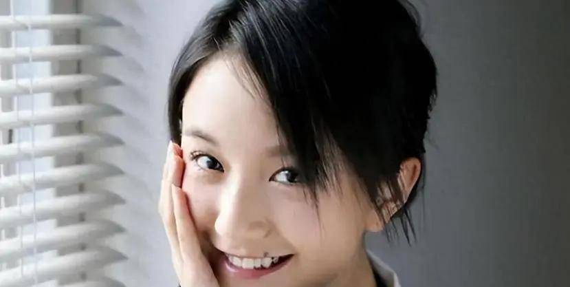 终于,6年后,李茜顺利考入北京陈爱莲舞蹈学校.