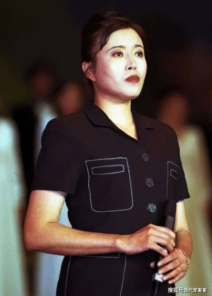 丁嘉丽:看不雅录像,沉迷男女之事,管不住下半身终铸成大错_丈夫_女儿