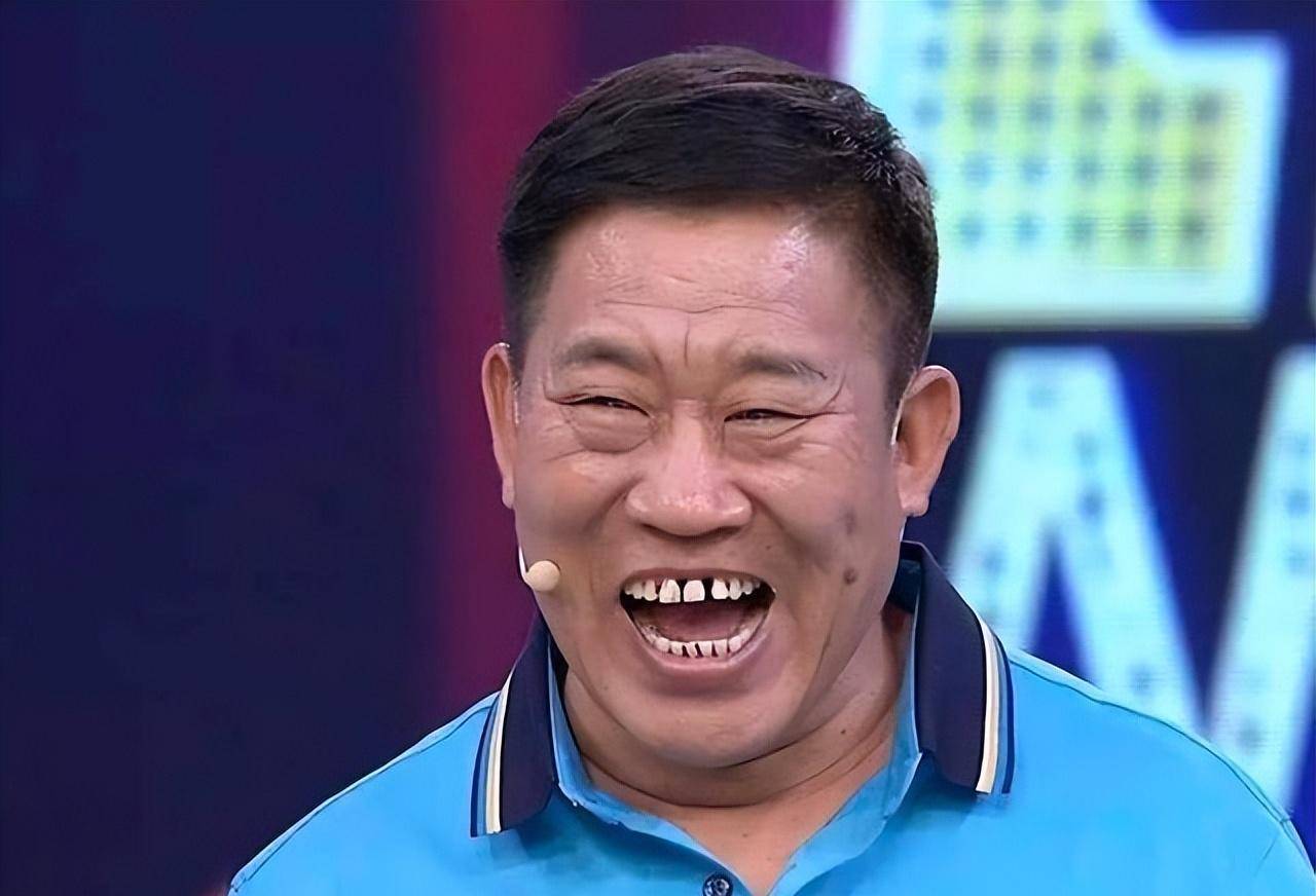 女儿杜金晶怀孕6个多月时离婚,杜旭东默默擦干眼泪,只留下一个字:离婚