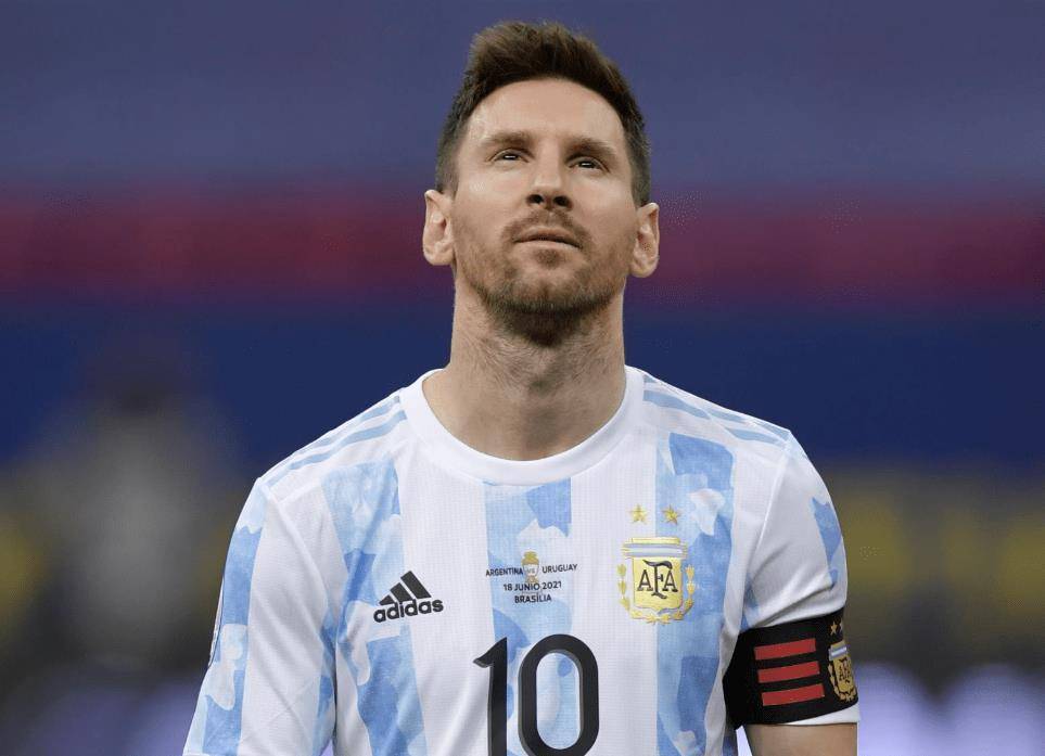 梅西官宣!阿根廷队欣喜,创2大神迹,令c罗不甘_未来_罗纳尔多_凝聚力