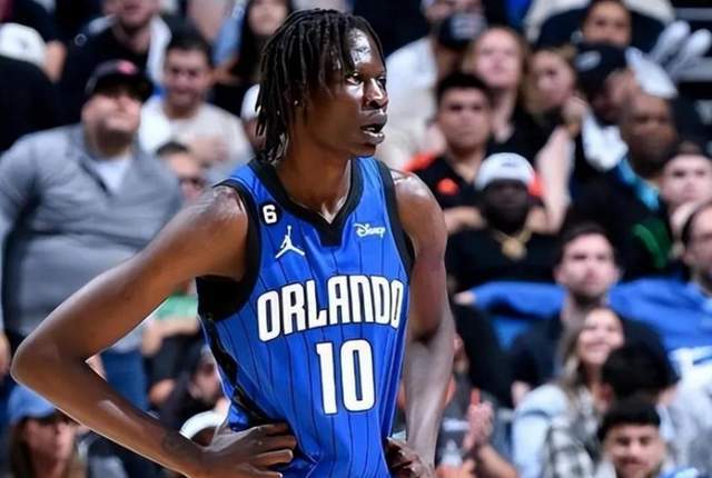 2米18天才陨落,6战2分沦为龙套,仅24岁恐遭nba淘汰_波尔波尔_机会