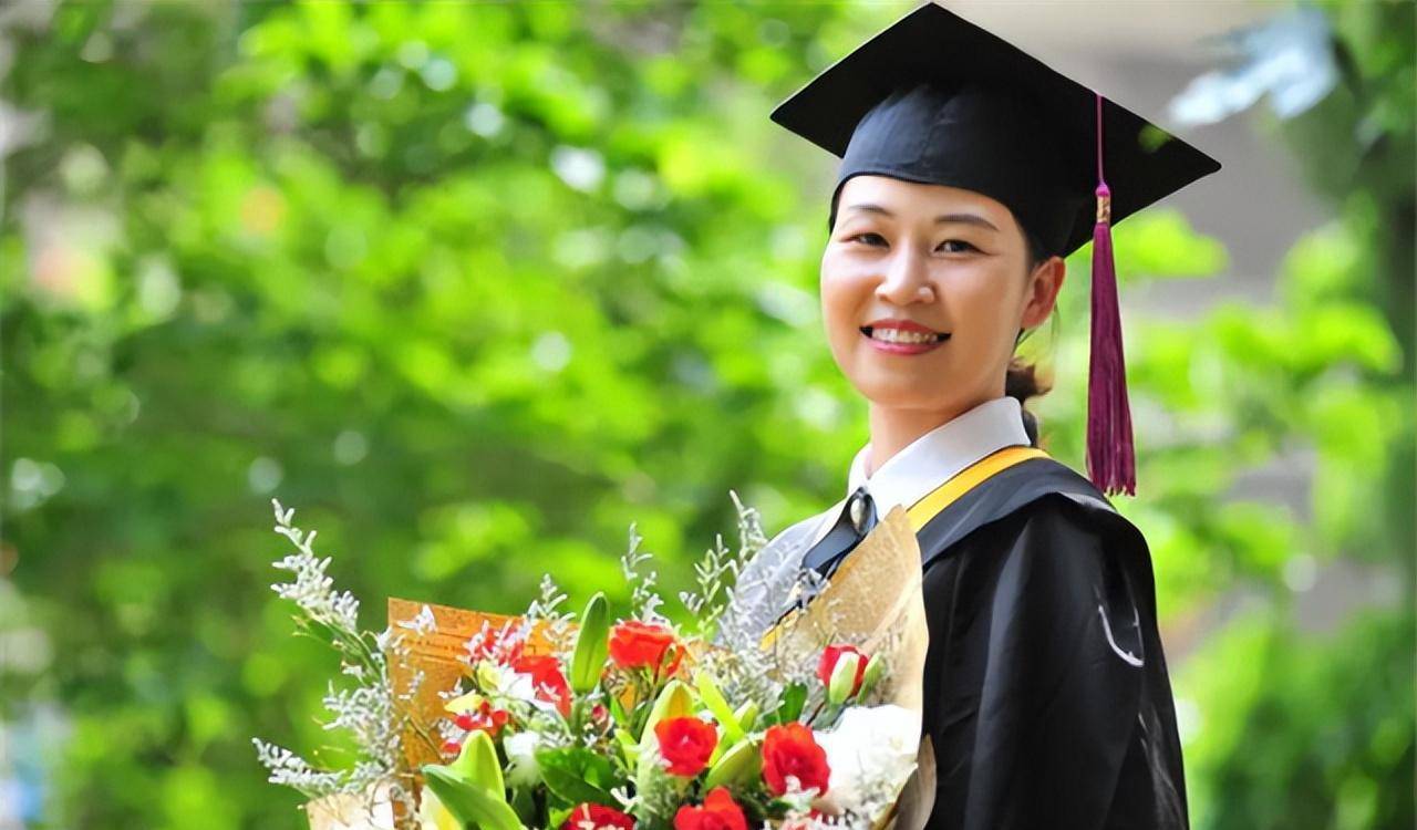 34歲奧運女神,兒子成雙幸福!