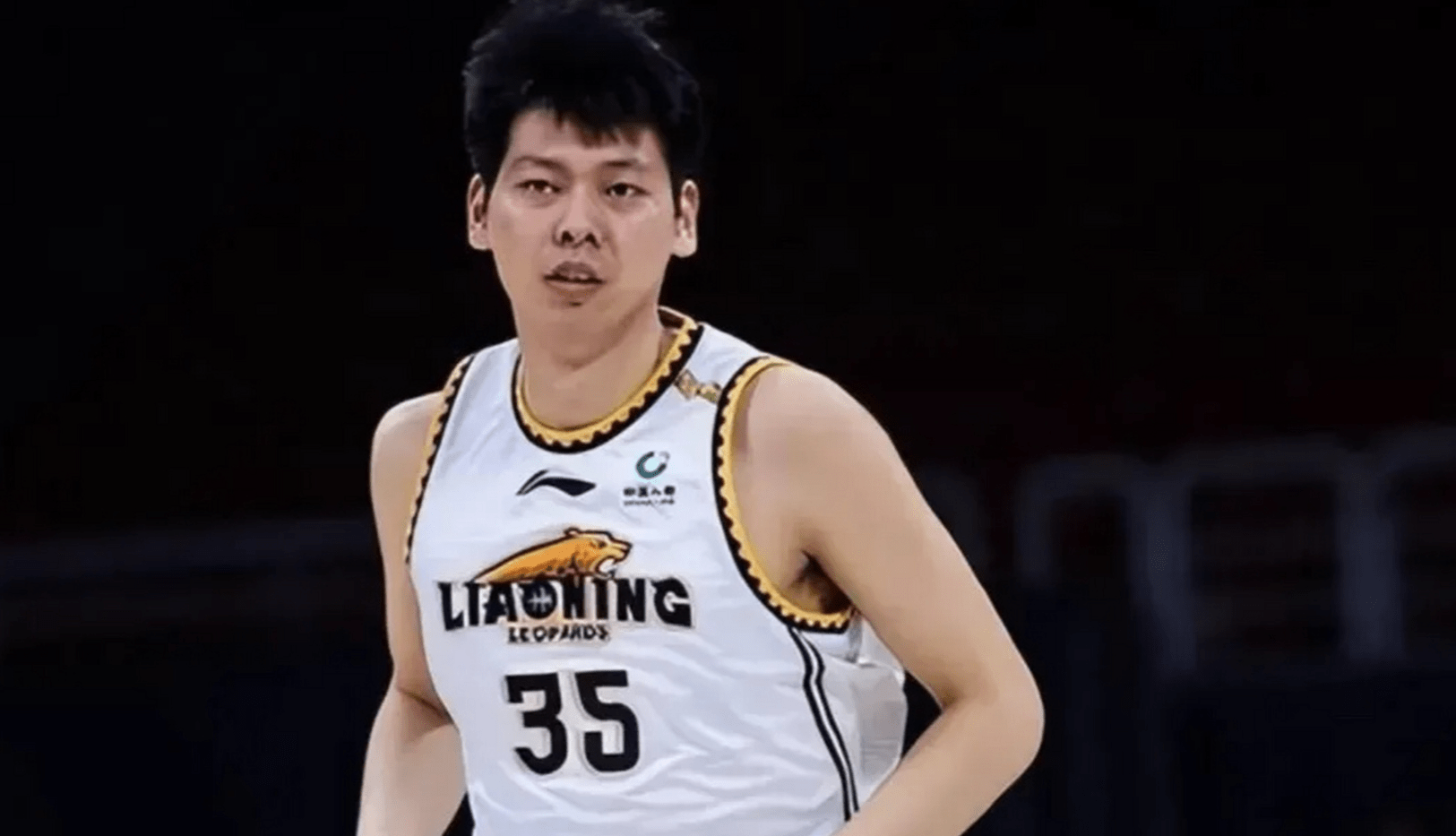 但时任主教练莫科更愿意使用张大宇,朱荣振至今未登场一秒钟.