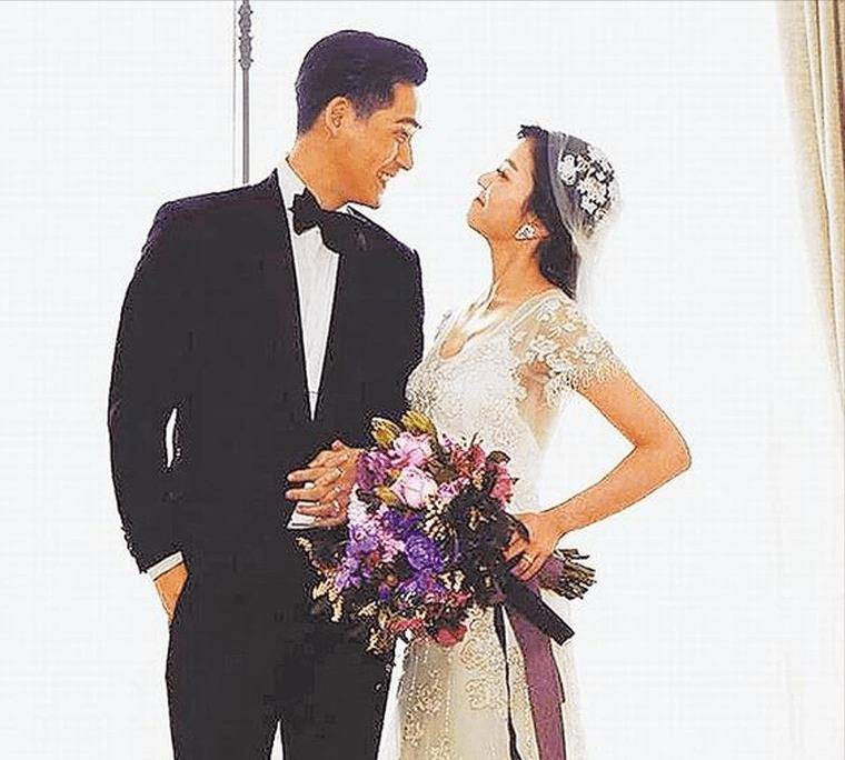 周渝民结婚8年公开与妻子相处细节,喻虹渊在婚姻里会不会太卑微_生活
