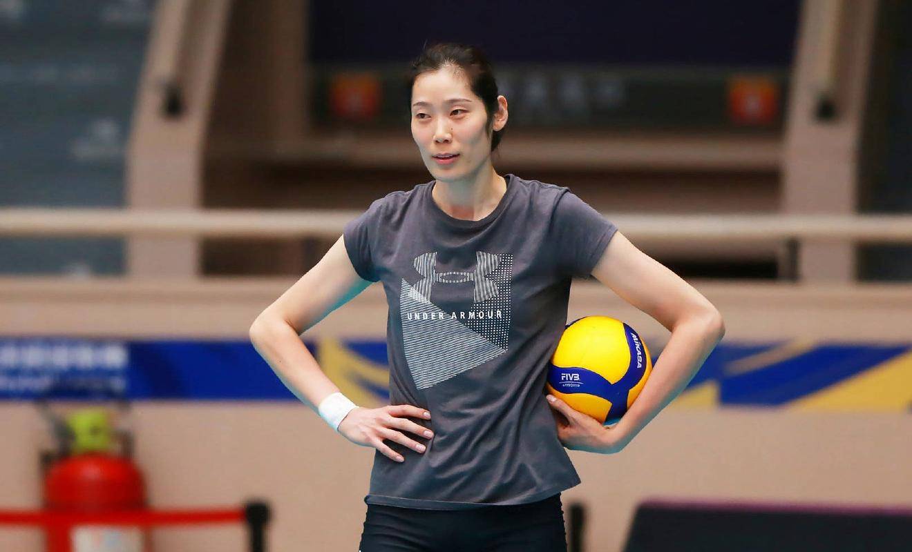 女排传来好消息,世界第一主攻朱婷状态回归,巴黎奥运有戏_中国女排