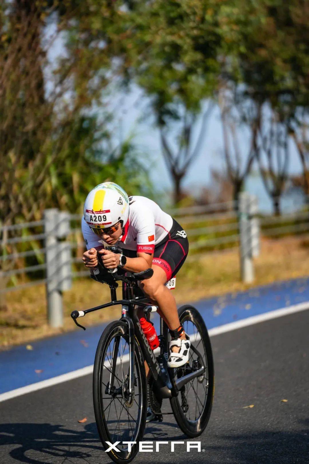 xterra 路入山野三项赛:拥抱自然,体验"不设限"_比赛_专业训练_运动