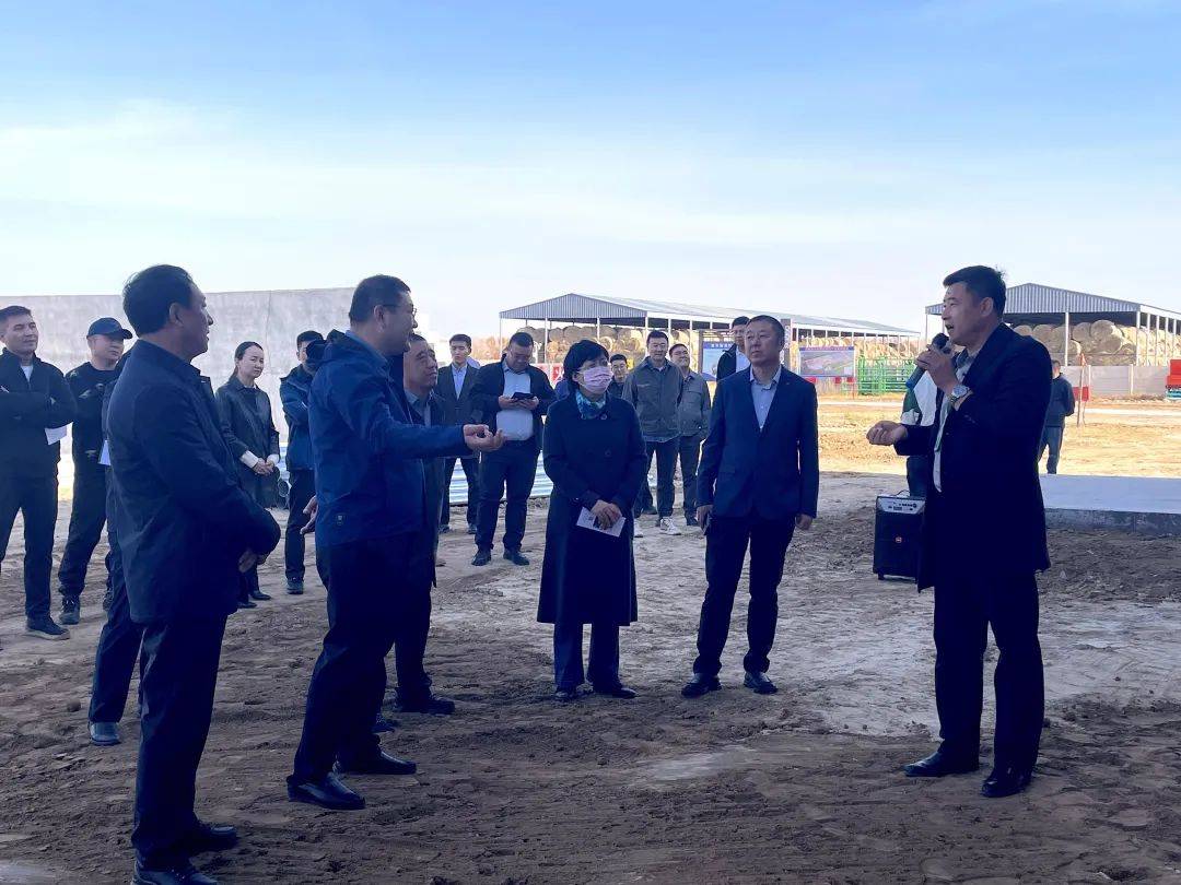 草都集团助力西乌旗草原畜牧业转型升级试点项目现场会召开!