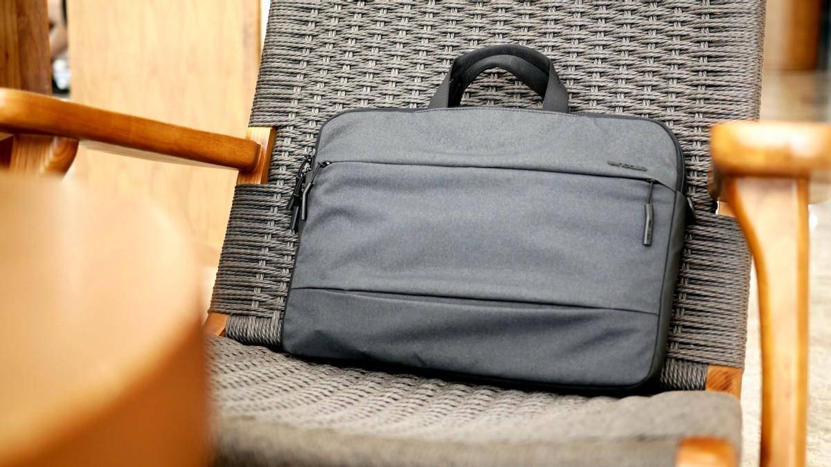 INCASECity手提电脑包:苹果官方合作,出行必备,全方位保护设备