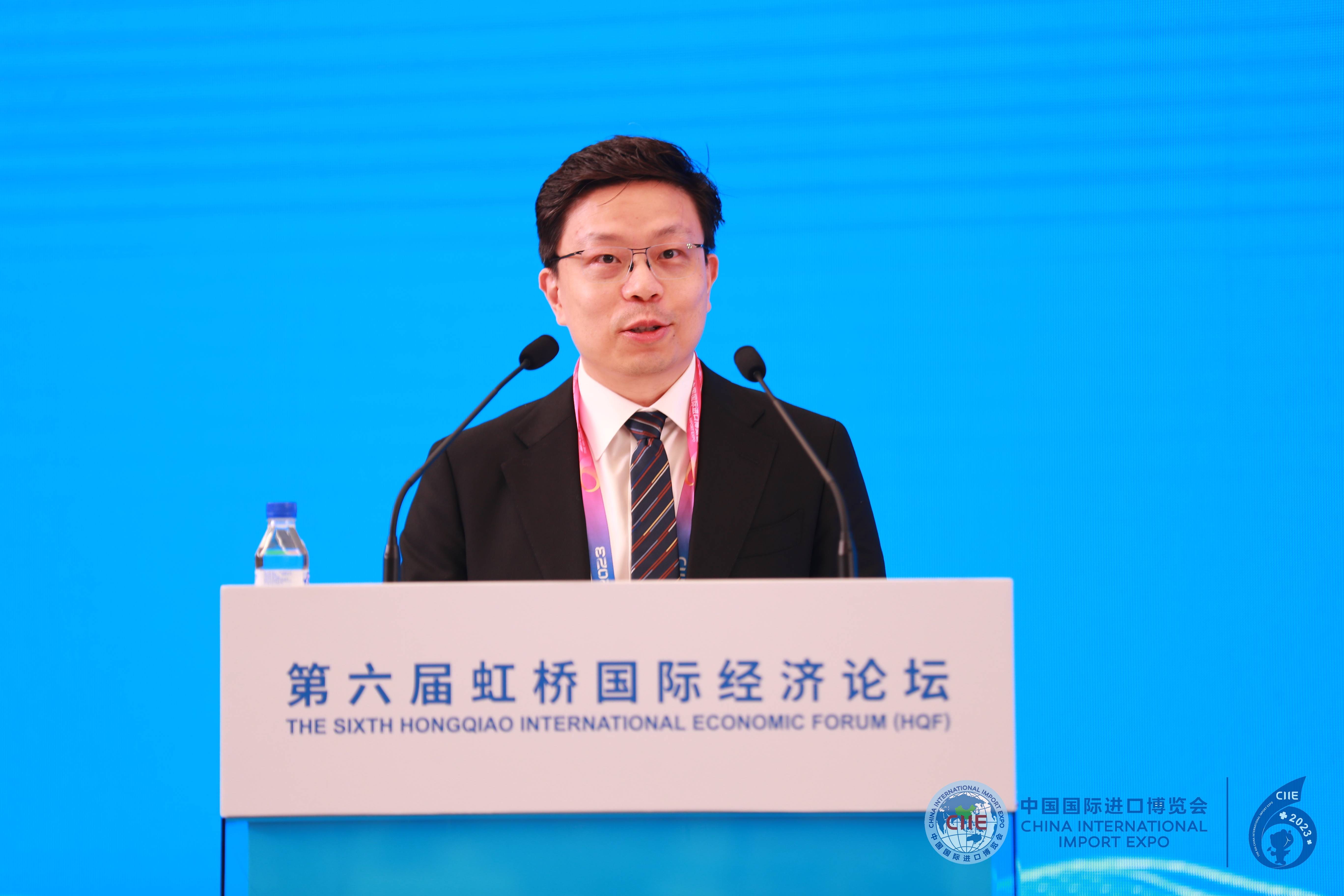 最懂工业的大模型来了！思谋发布全球首个工业多模态大模型_制造_数据_智能