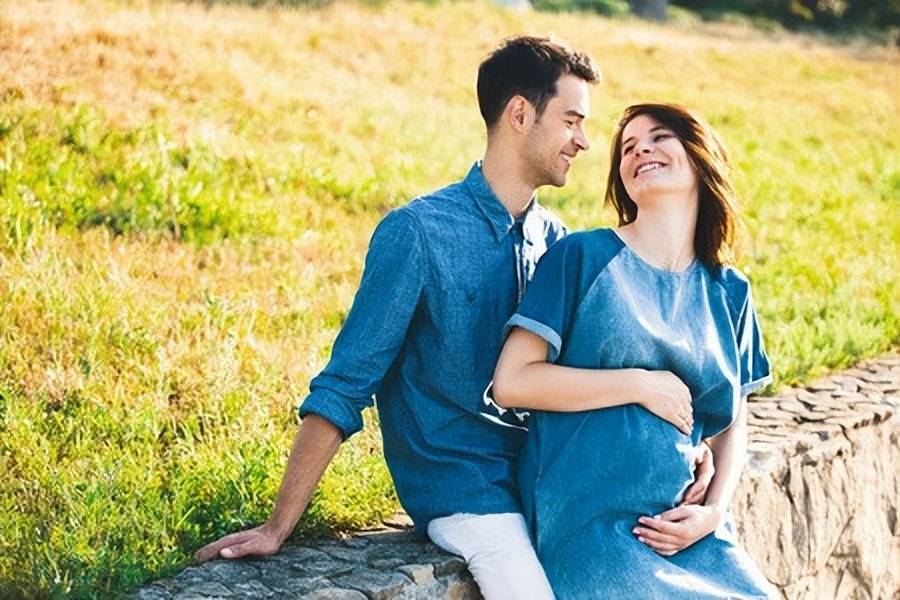 妻子怀孕期间老公需要性爱怎么办？可以试试2个方法