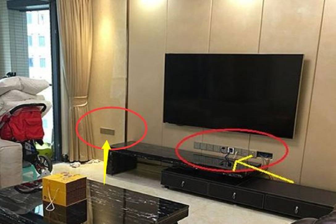 现在大家在装修电视背景墙的时候,都会预留较多的插座位,那么插座如何