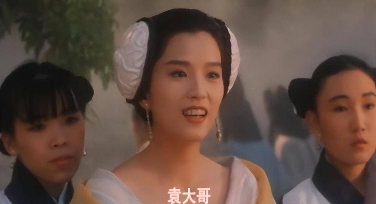 6版温青青,黄圣依娇媚俏丽,叶全真秀雅坚毅,tvb版全不讨喜_角色_女装