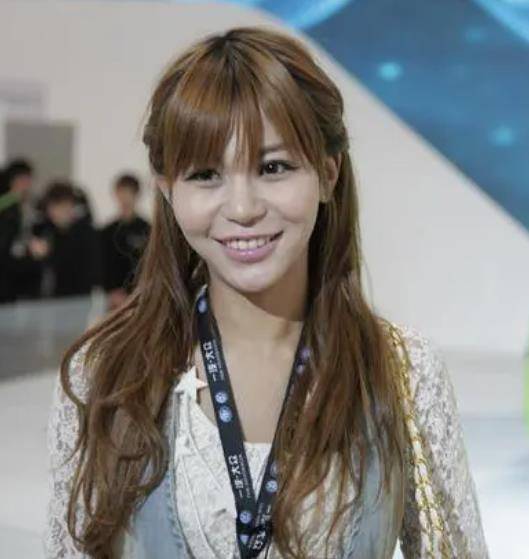 曾言“宁坐宝马哭,不坐单车笑”的马诺,为何后悔了?_搜狐汽车_搜狐网
