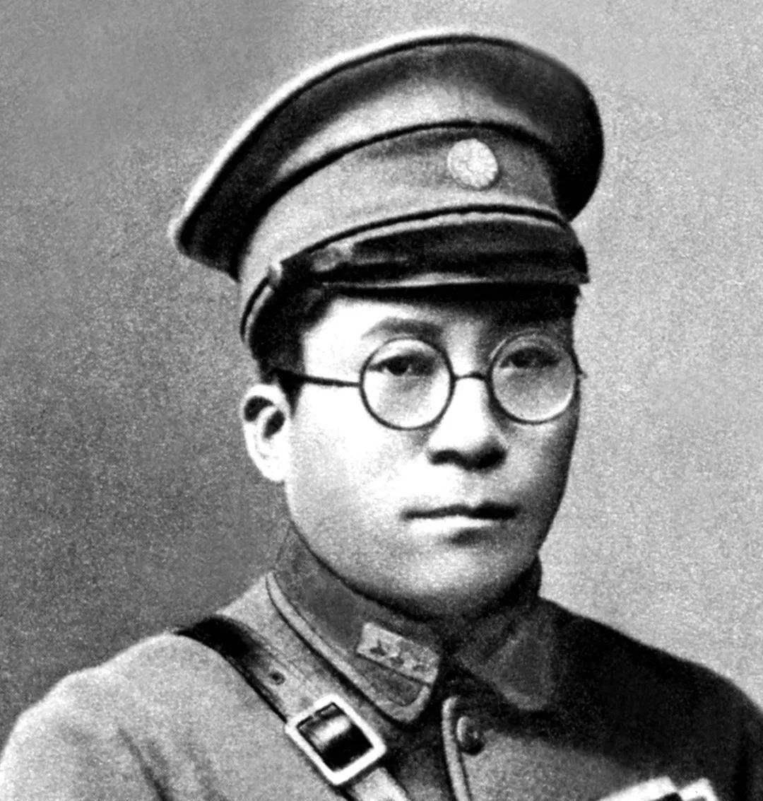 1949年,杨虎城将军不幸牺牲,留下的4子6女后来怎么样?