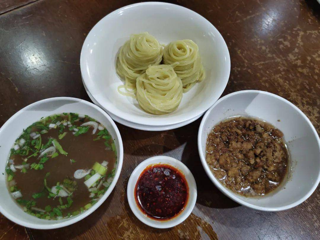 魅力陕西行|品三原县小吃,赏嵯峨云海美景_峨山_云雾_山路
