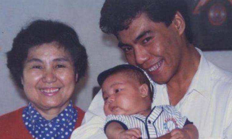 出道多年不温不火,培养的儿子却火遍大江南北_屠洪刚_呼延生_表演