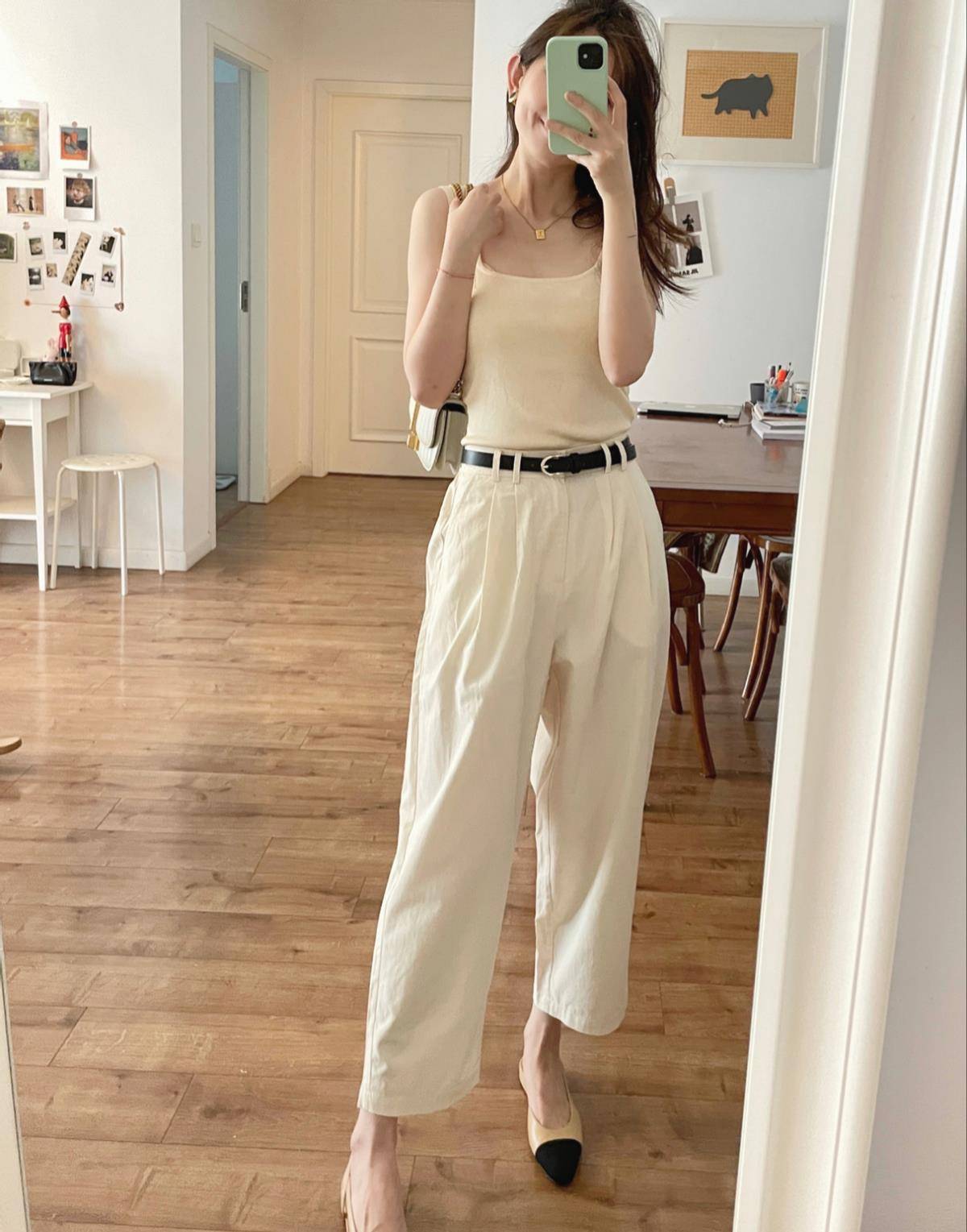 比黑更白,比白色更时尚,今年夏天又流行"米色",优雅大方_上衣_材质_深