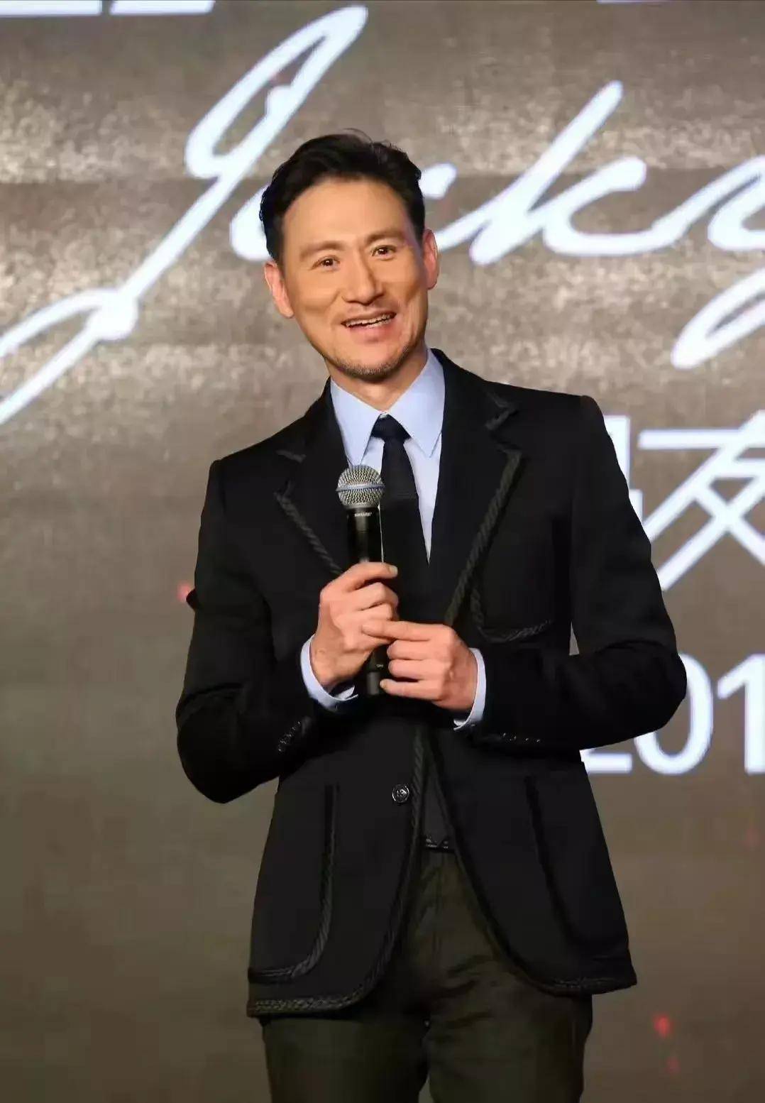 张学友因600万和亲哥决裂,哥哥负气离家出走,后来的他过的咋样_张学智