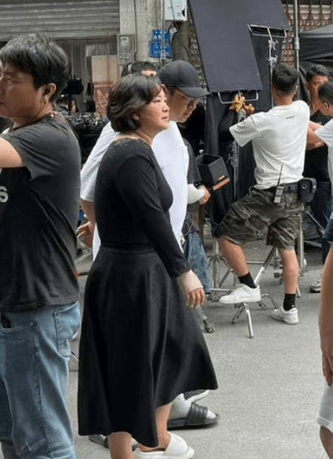 刘德华先上车,张艺谋冯小刚陈凯歌都来吗_电影_徐克_贾玲