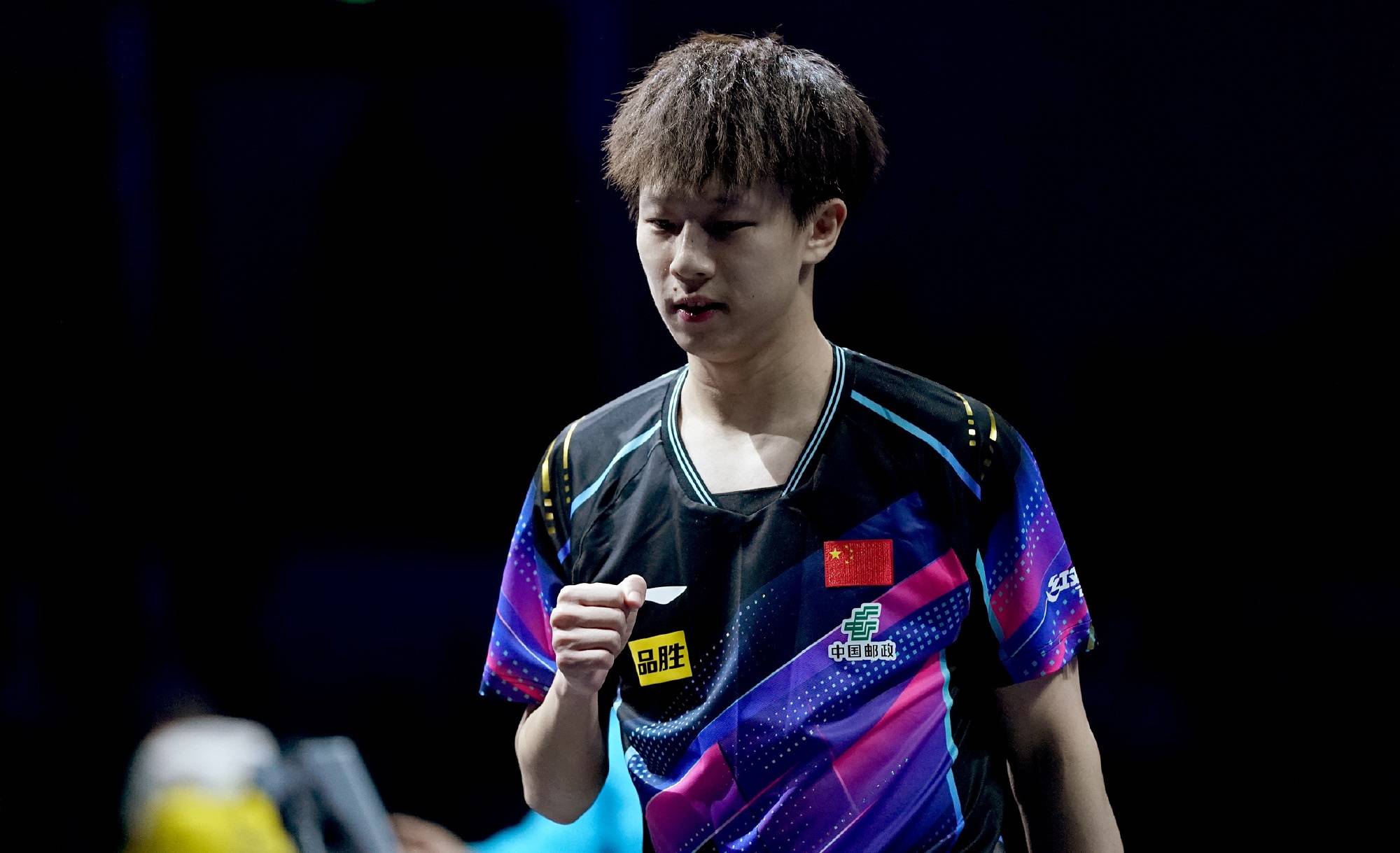 男单八强出炉:中国队4人晋级,林高远对阵吉村真晴保持全胜_比赛