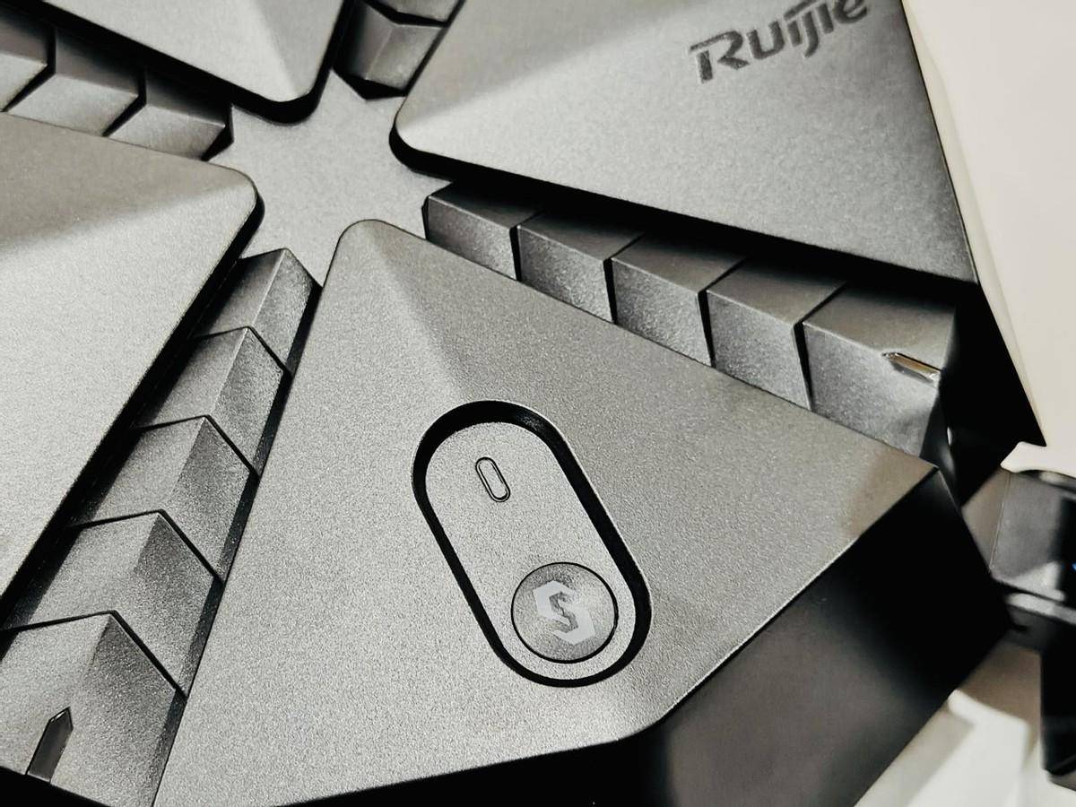 3重电竞加速，全屋覆盖穿墙王，锐捷天蝎电竞路由器体验