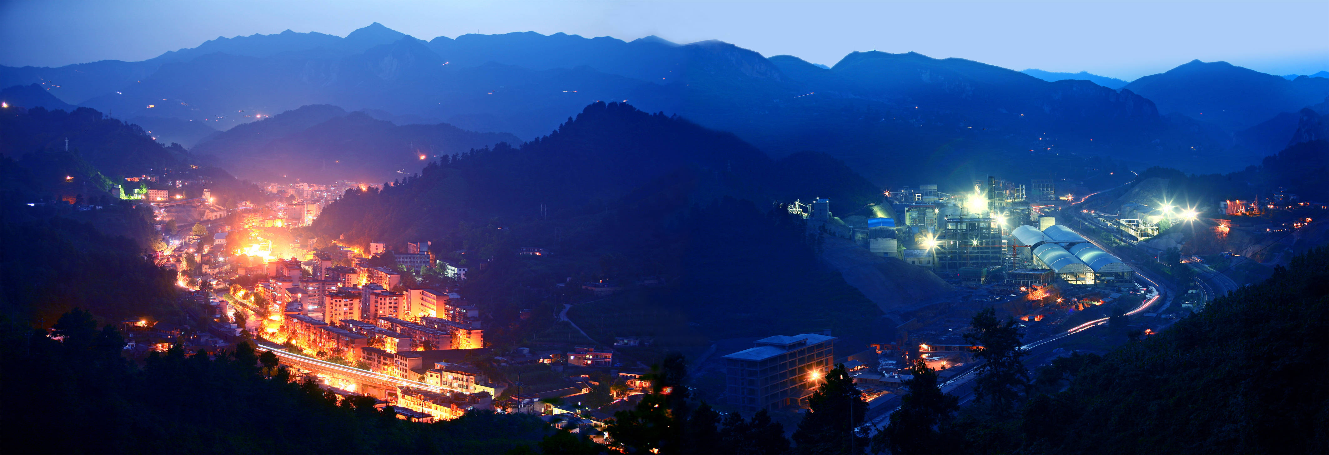开阳县金中镇:打造工矿小镇新"夜"态为"夜经济"发展添彩_文化广场