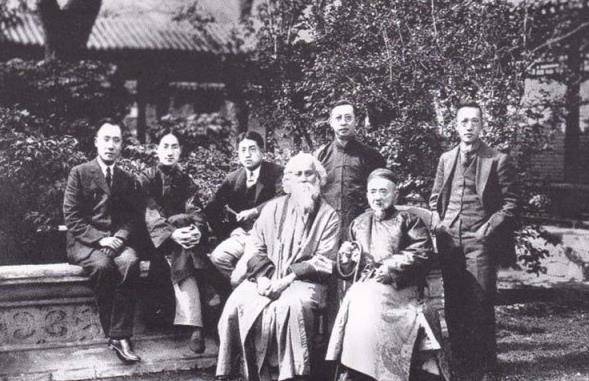 民国才子喜欢小脚,写作缺乏灵感,就让妻子脱鞋去书房_辜鸿铭_中国