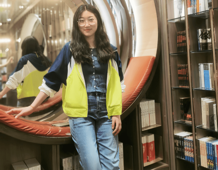 图 | 本次论文第一作者周慧(来源:周慧)最终,相关论文以《具有可调节