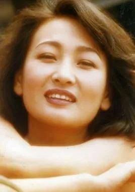 喝酒喝到家财散尽,妻子暴走,老来丧女的腾格尔如今"悔"了吗?