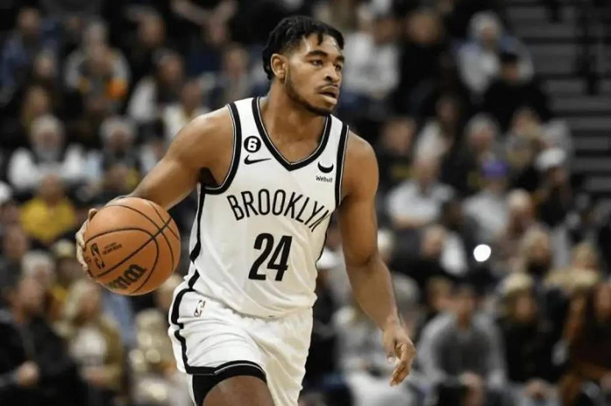 卡梅伦-托马斯:年纪轻轻,但已经具备了很多球星具备的进攻武器_得分