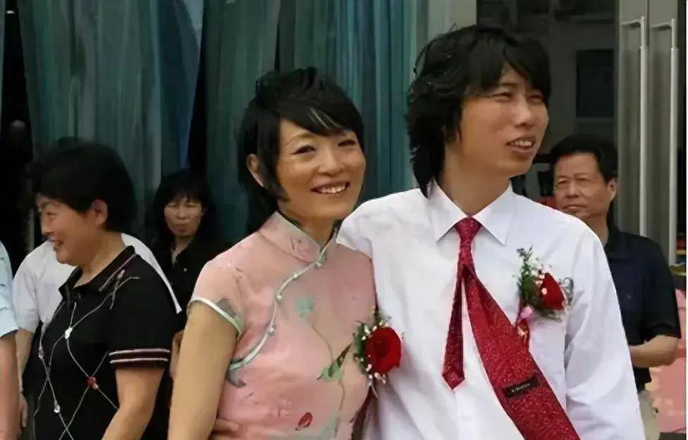 然而,随着时间的推移,陈琳的婚姻与张超峰开始出现问题.
