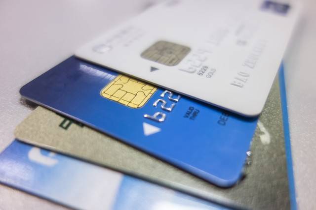 男子称信用卡欠3.1万13年未还变40万,计算的利息是否合理？