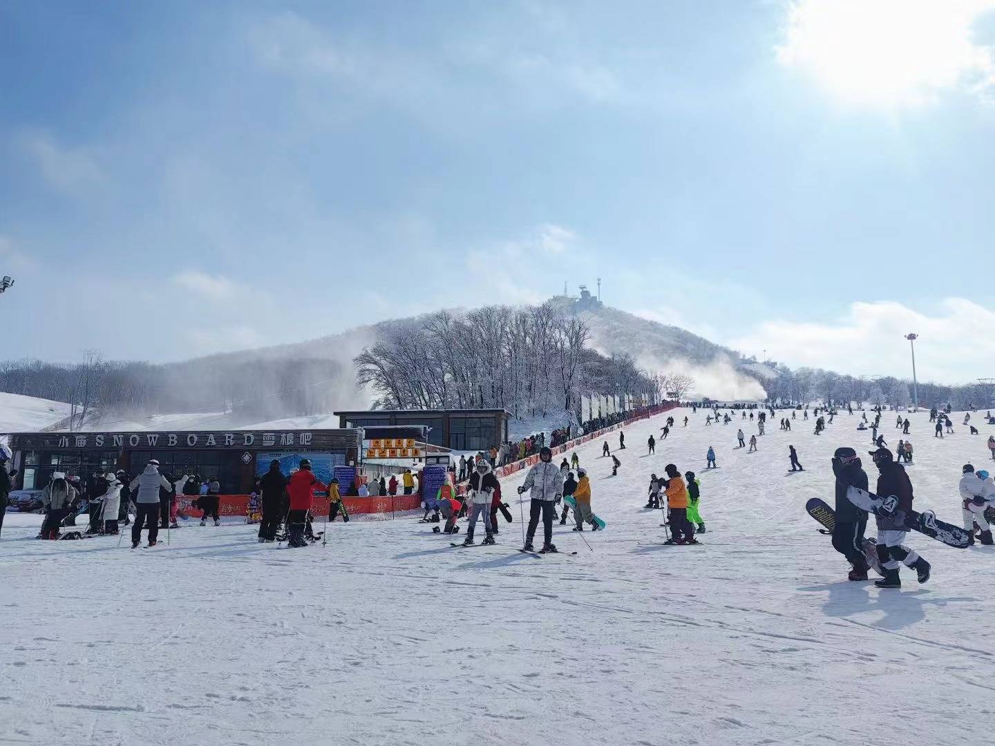 北京滑雪温泉度假村图片