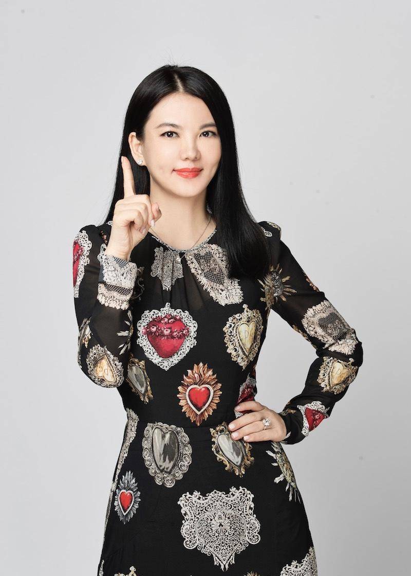 北京时间11月11日中午,著名主持人李湘传来最新消息!_中国_李响_李想