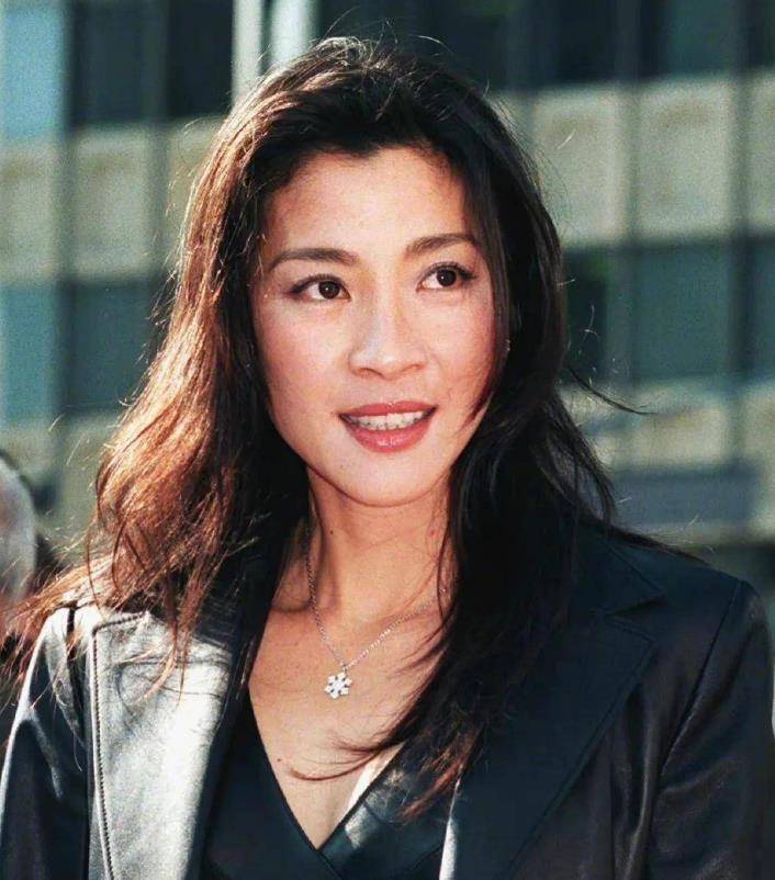 1992年,李连杰经纪人被枪杀,有向家撑腰的他为什么不报仇?