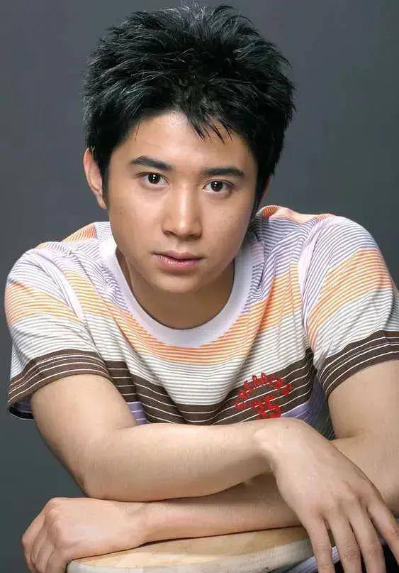 《珠江人家》张浩天:30岁害怕被剩下,40岁有俩娃,有演技却不火_陈卫成