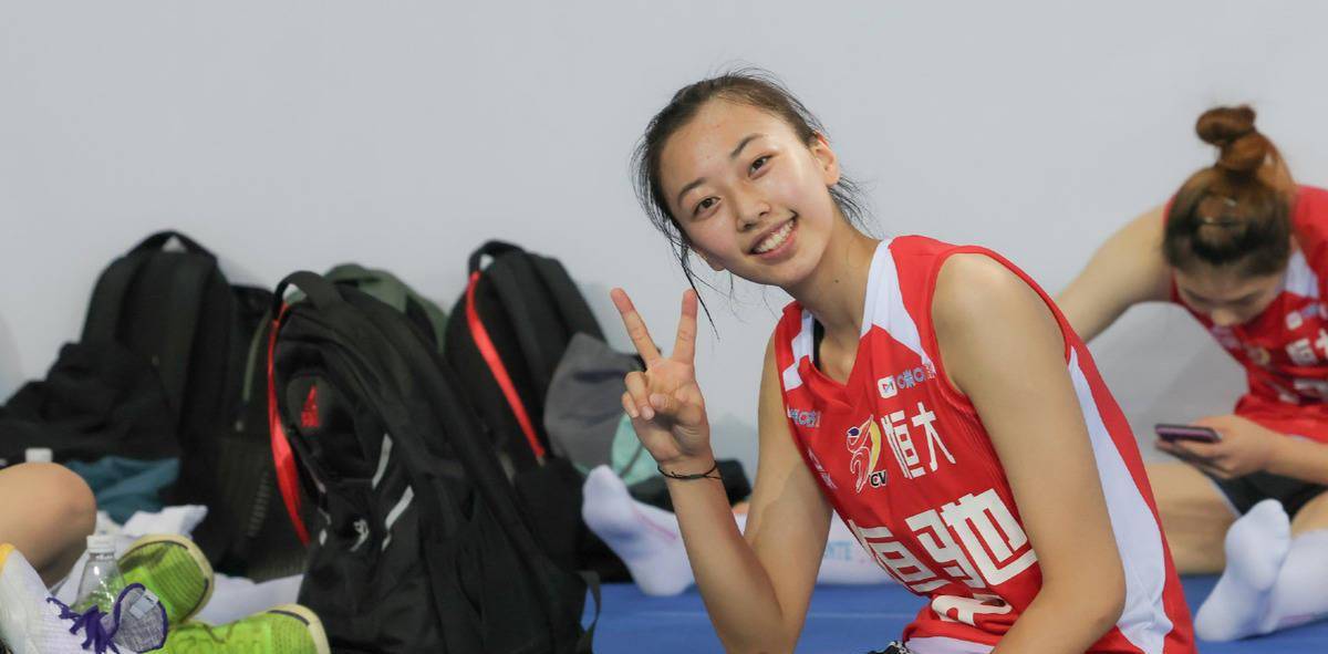 女排00后新星闪耀,郎平爱将杀回来了_孙燕_江苏女排_中国女排