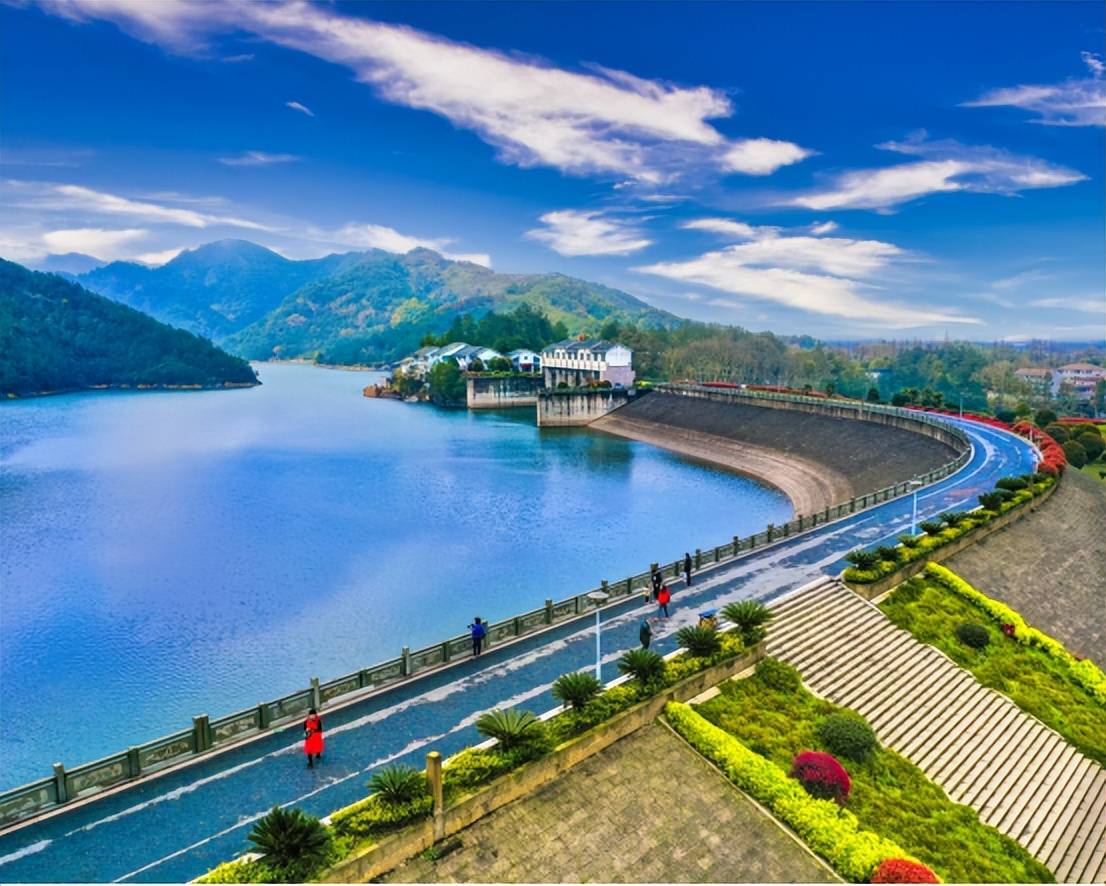 六,白沙溪水上运动中心琅琊镇水上运动中心位于白沙溪流域冰泉堰附近