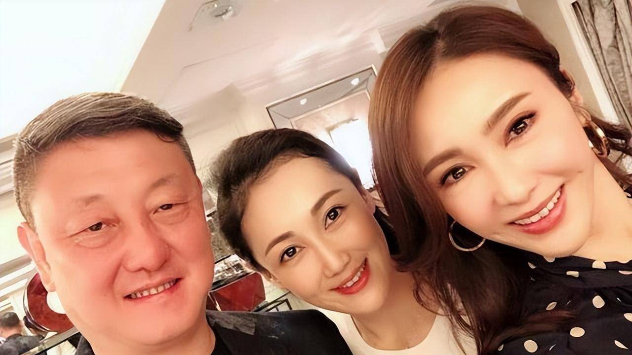 蒙古之花王燕:嫁给大16岁的韩磊,婚后生儿女双全,羡煞旁人