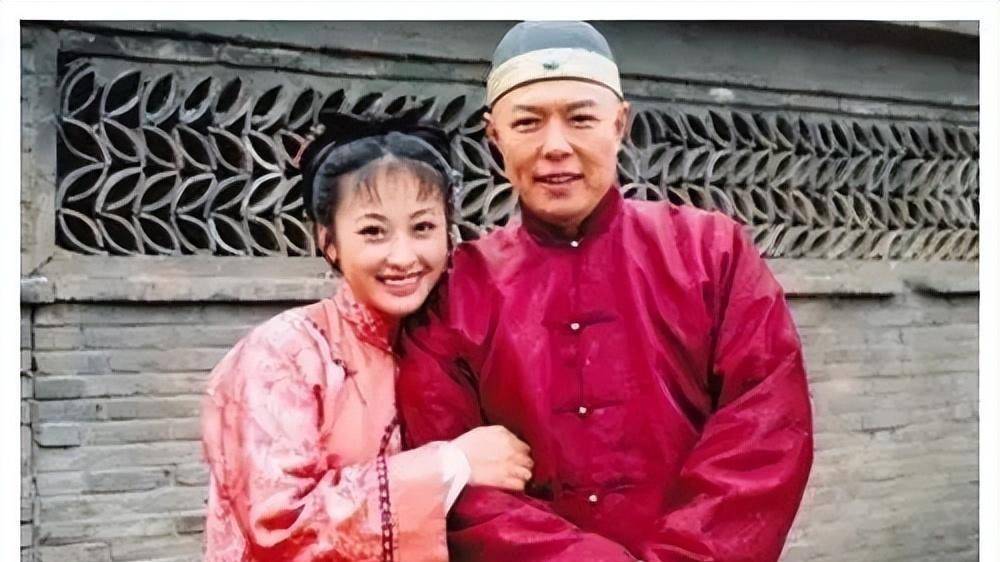 张铁林娶了几个老婆图片