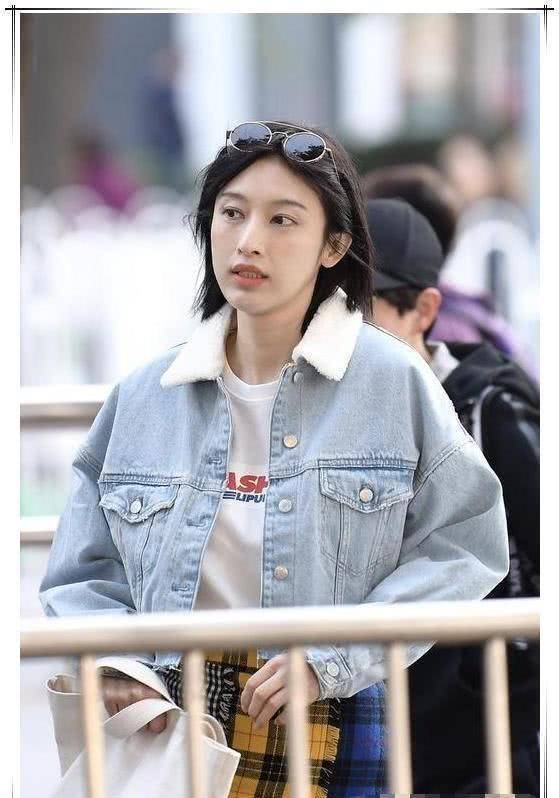 34岁张俪只是换了款波波头短发,显得高级又时髦,美腻了_造型_发型