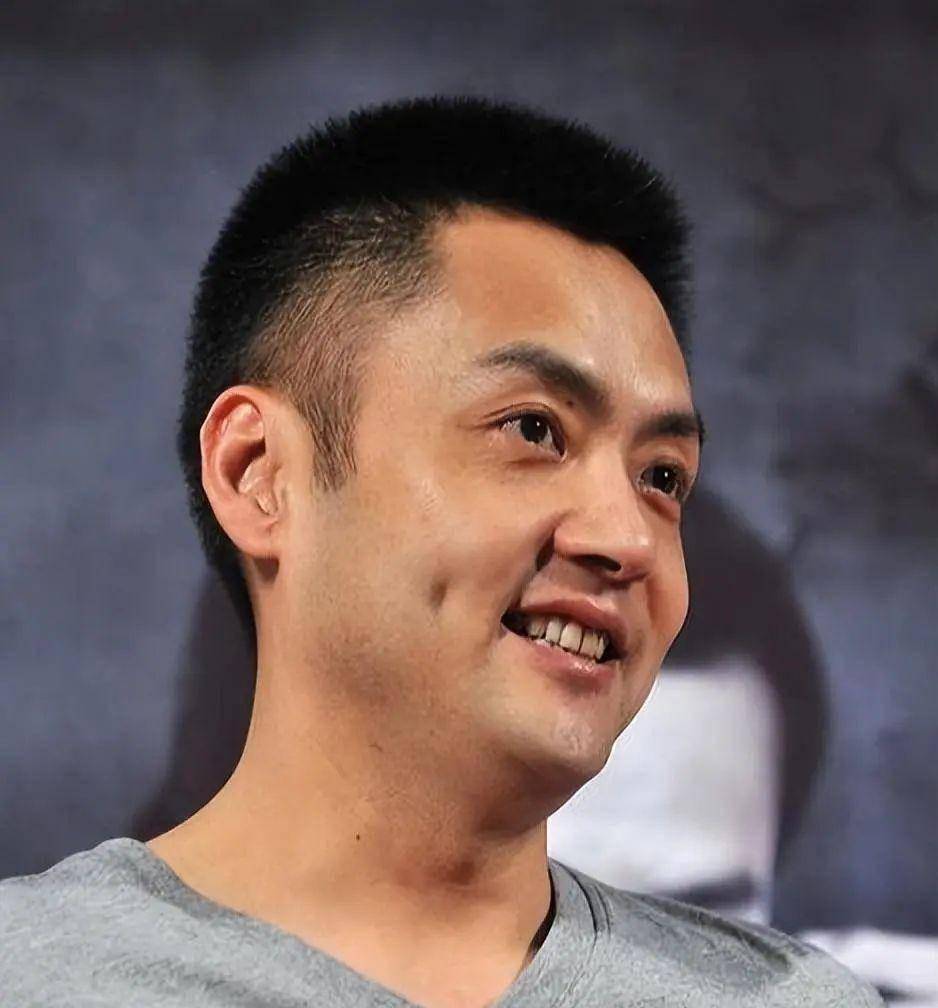 朱宏嘉,《还珠格格》中萧剑的扮演者,中年肿成发面馒头,可惜了_角色