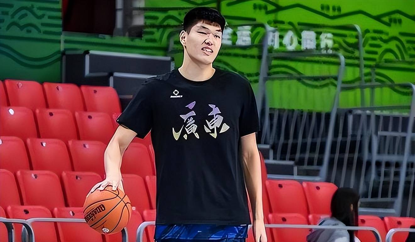 25米国手内线,周琦喜获最佳帮手_刘传兴_青岛男篮_交易