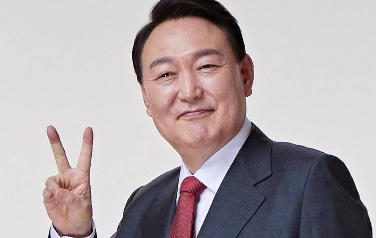 现任韩国总统是谁图片