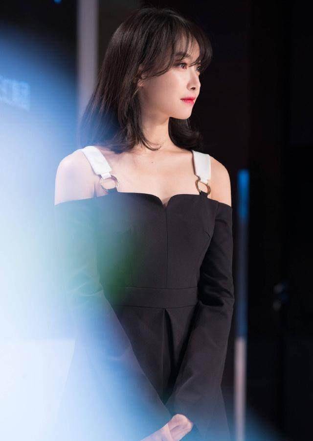 八字空气刘海一吹就散,平时应该如何打理?_头发_发型_额头